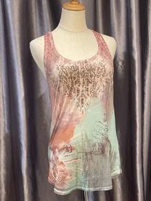 Ladies Sleeveless Tops