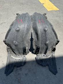 No 5-11-30 Lexus IS200t Ase30 2017 Fender Cover