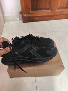 Sport shoes
