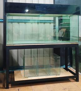 akuarium saiz 5*2*2 kaki set baru ye