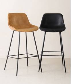 Mavis Barstool.