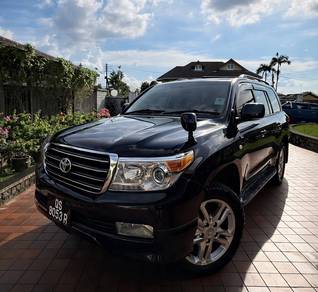 Toyota Land Cruiser 46 AXG V8 in Kuching, SWK