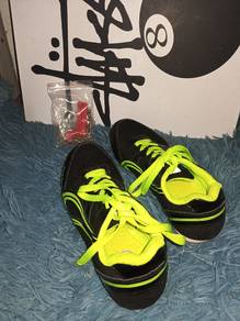 Kasut spike 