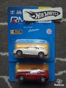 RMZ City Nissan GT-R (R35) not Hot Wheels