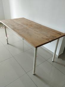 meja makan