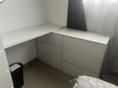 Makeup dressing table