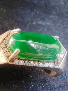Giok Jadeite Jed "Pelana" Ais Hijau Tua Alami