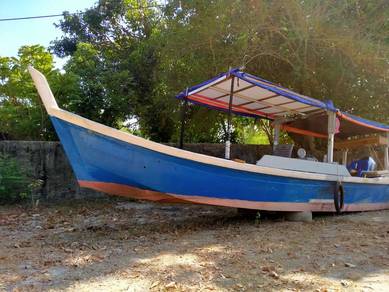 27footer boat with new 40hp engine