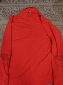 Original Oakley polo long sleeve jersey
Size M 