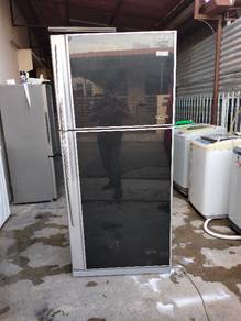 peti ais Toshiba inverter peti sejuk sekli hantr