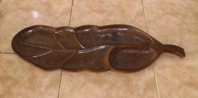 Wooden leaf tray dulang kayu