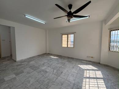 Apartment For Rent in Aman Puri Apartment