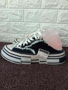 Uk7 XVessel Slip On