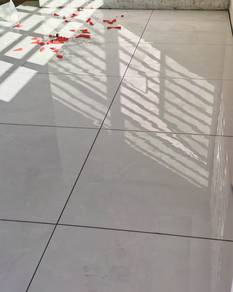 800mm x 800mm 1st Grade Floor tile, light Grey, Ge