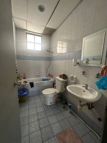Condominium For Sale in Fairway Mansions