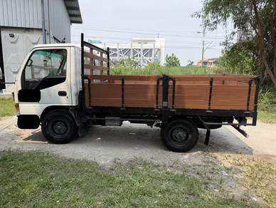 Lori Hicom 1 Tan Wooden Lorry Boon