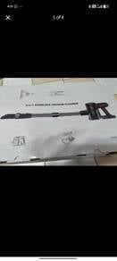 Cordless 4 in 1 vacuum cleaner