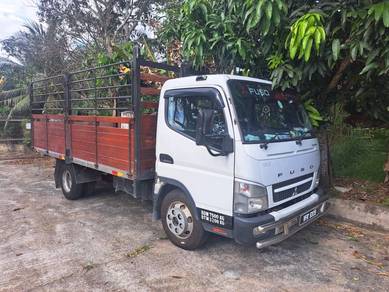 Mitsubishi Fuso / Canter FE85PE