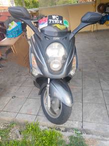Sym VTS 200