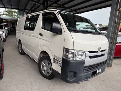 Toyota Hiace  in Johor Bahru, JHR