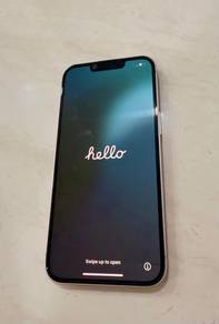 iPhone 13 256GB & Accessories