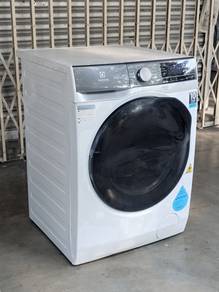 Electrolux 2in1 front load hot washer dryer 11/7:k