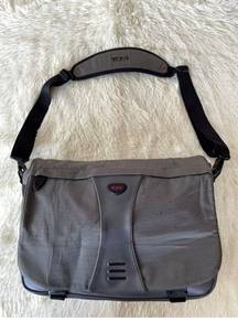 TUMI Messenger