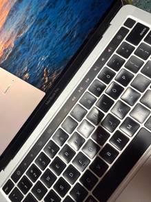 Macbook Pro Touch Bar, 8gb Ram 256gb ssd