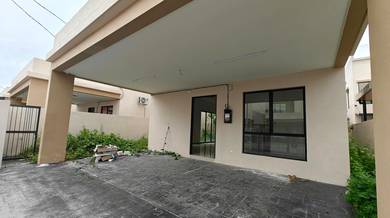 Bungalow House For Sale in Lunas,KDH