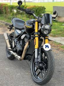 Triumph Street Triple