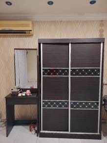 Set Cermin, Almari baju