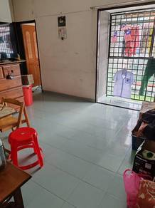 Flat For Sale in Desa Baiduri