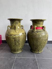 2 Big Vases