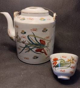 RARE DESIGN ANTIQUE but NEW & UNUSED TEAPOT SET