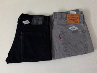 Levi’s Jeans sz 32 Combo::).
