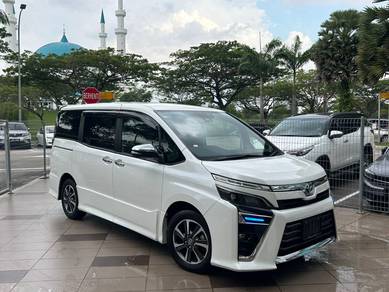 Toyota Voxy ZS KIRAMEKI III in Plentong, JHR