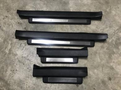 No 24-12-5 Lexus Is250 Gse20 Door Step Jpn