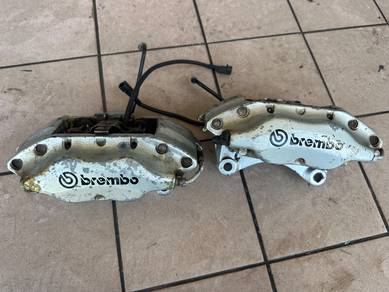 Original Brembo 4 pot with brake pad