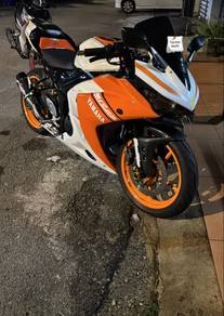 Yamaha R25