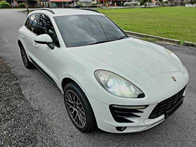 Porsche Macan in Taiping, PRK