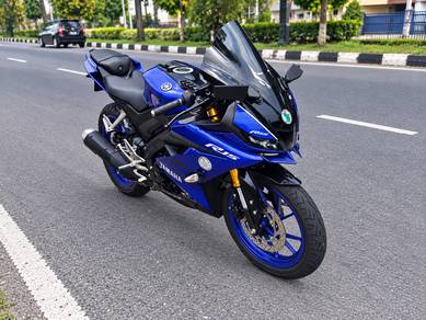 Yamaha R15