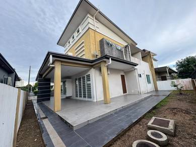 Semi-Detached House For Sale in Kuching,SWK