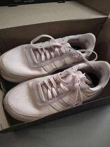 kasut adidas 