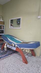 Nuga Best Thermal Massage Bed