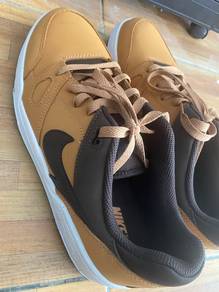 Nike Full Force Low Premium Urgent want to use money