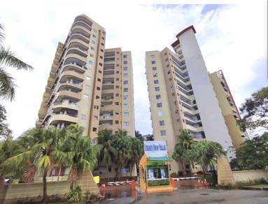 Condominium For Rent in Straits View Villas