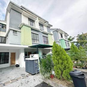 Townhouse For Sale in Puchong,SGR