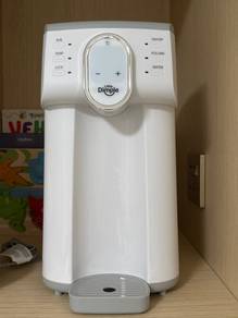 Water dispenser and milk warmer little dimple