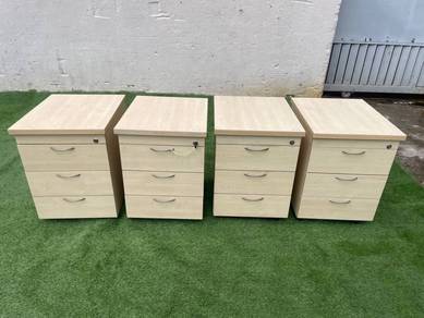 YE73S Laci Mobil 3 Drawer Mobile Pedestal Oak