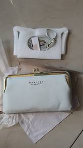 Manyidi Purse with Strap (NEW)